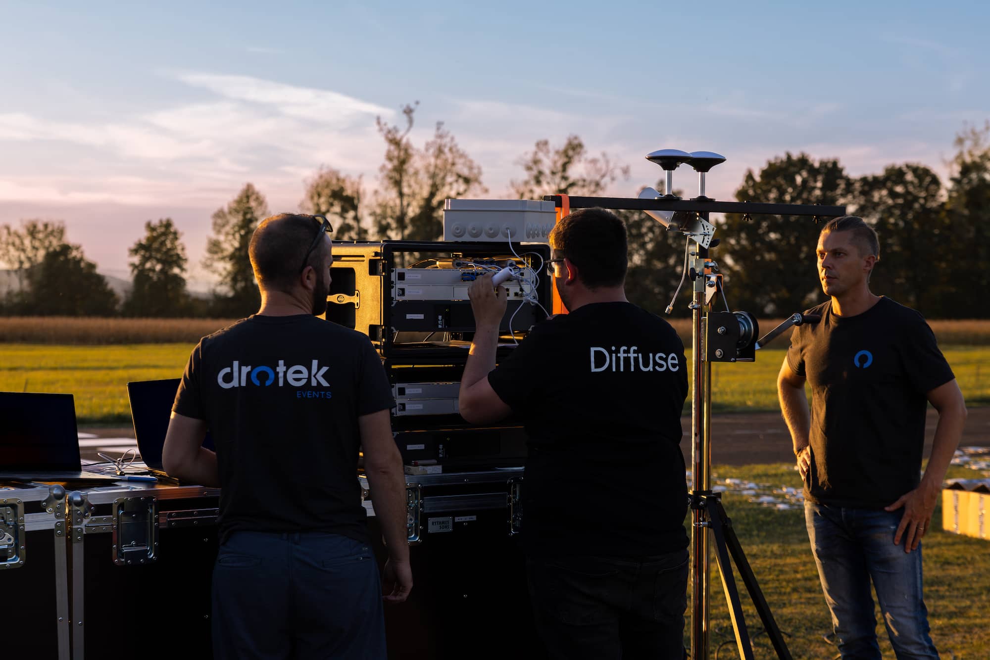 Diffuse x Drotek - drone light show